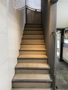 一番ビルの外観
