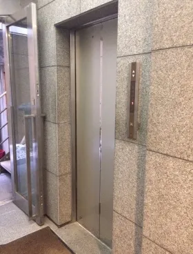 赤坂山田ビルの外観
