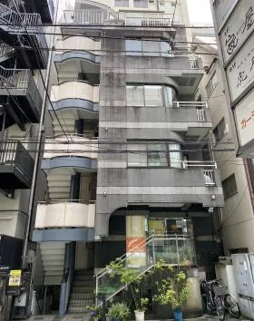 つくしビルの外観