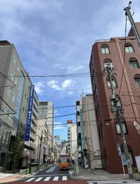ハタノビルの外観