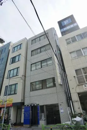 新富MTビルの外観