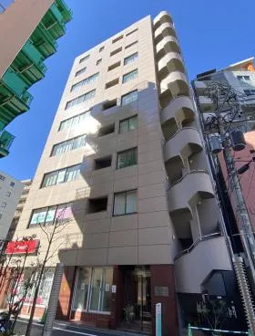 クリスタルビルの外観