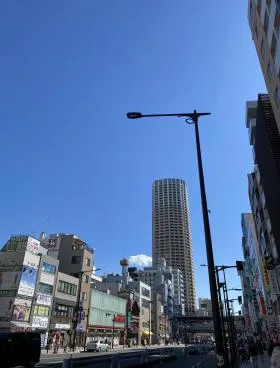 クリスタルビルの外観