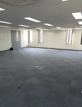 D’sVARIE御徒町(旧:ユニゾ仲御徒町ビル)の外観