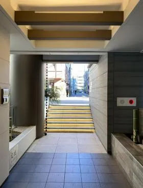 D’sVARIE御徒町(旧:ユニゾ仲御徒町ビル)の外観