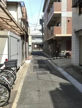 サニーハイツ東上野ビルの外観
