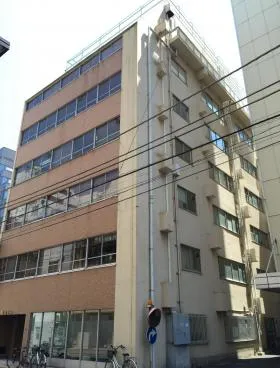 鈴友ビルの外観