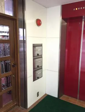 トリキンビルの外観