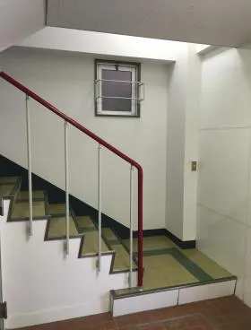トリキンビルの外観