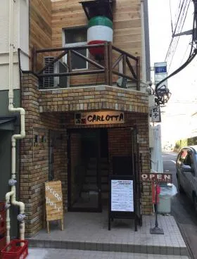 隆江ビルの外観
