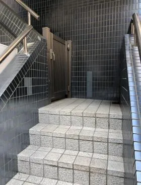 上瀧ビルの外観