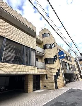 麻布聖徳ビルの外観