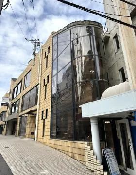 麻布聖徳ビルの外観