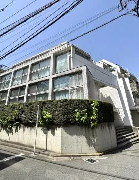 アピカ代々木上原ビルの外観