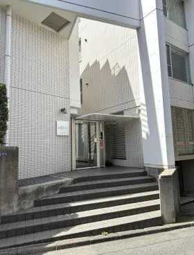 アピカ代々木上原ビルの外観