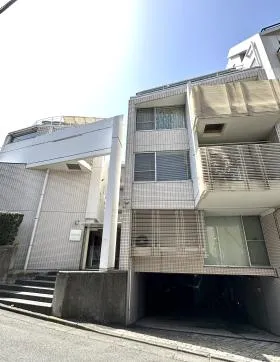 アピカ代々木上原ビルの外観