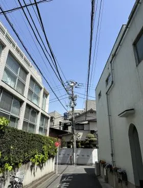 アピカ代々木上原ビルの外観