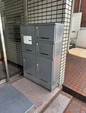 グリーンヒルズビルの外観