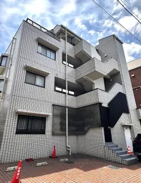 グリーンヒルズビルの外観