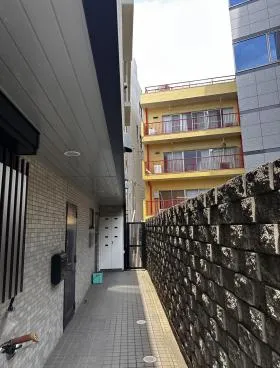フレール代々木ビルの外観