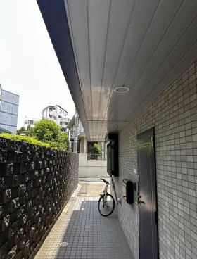 フレール代々木ビルの外観