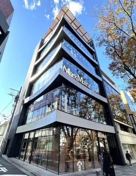 MAX&Co.ビルの外観