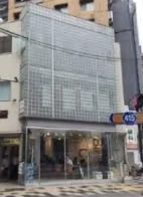 横川ビルの外観