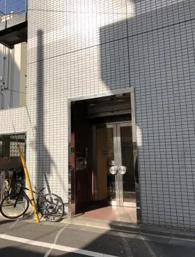 クロスター雷門の外観