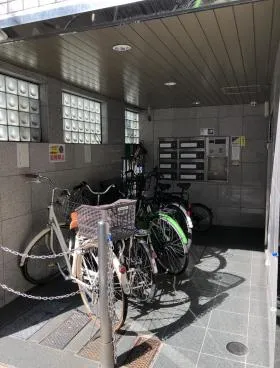 クロスター雷門の外観