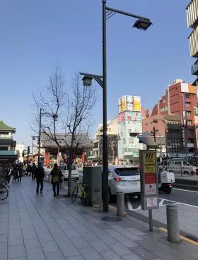 クロスター雷門の外観