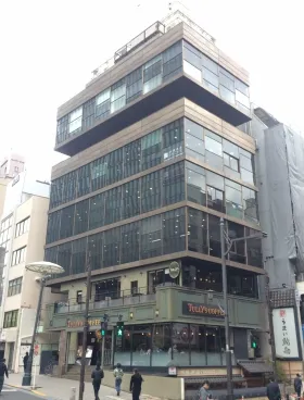 新赤坂ビルの外観