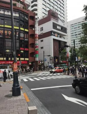 新赤坂ビルの外観