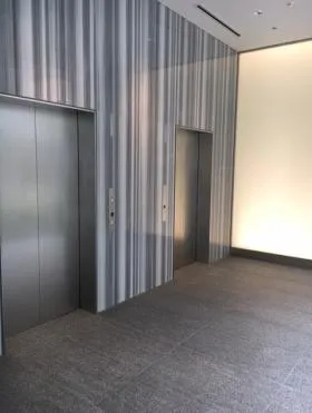 PMO日本橋三越前ビルの外観