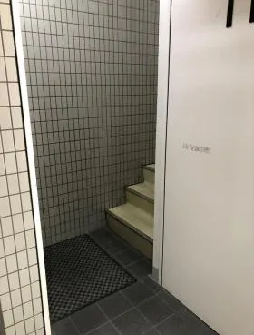 岩波ビルの外観