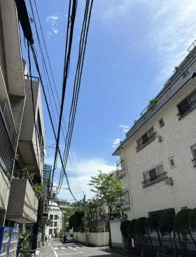 岩波ビルの外観