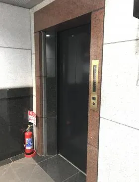 梅村幡ヶ谷ビルの外観