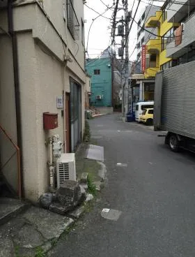 ソーラ・デ・吉岡ビルの外観