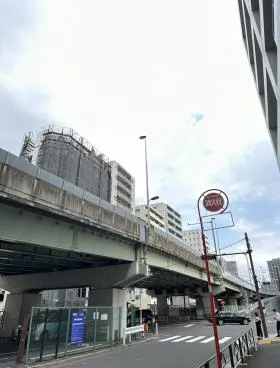 新明ビルの外観
