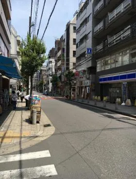 榎本ビルの外観