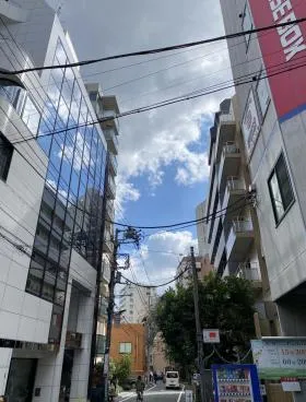 信國ビルの外観