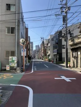 ガディル・タガワの外観