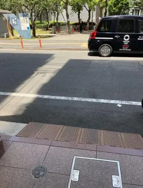 三田KMビルの外観