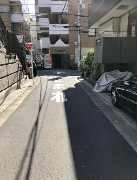隈部ビルの外観
