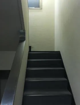 ゆまにビルの外観