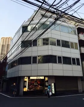 日販ビルの外観