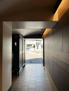 STビルの外観