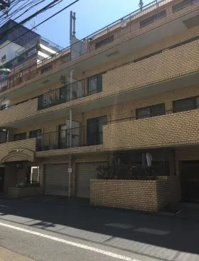 ライオンズマンション原宿ビルの外観