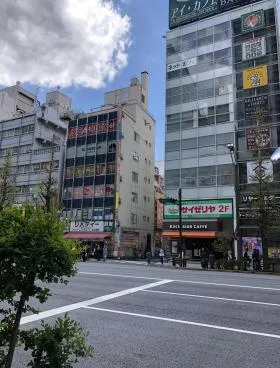 KHKビルの外観