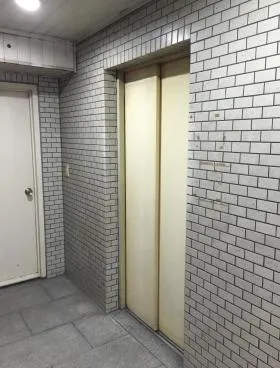 新雅ビルの外観
