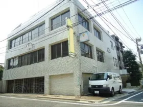 ヒグチビルの外観